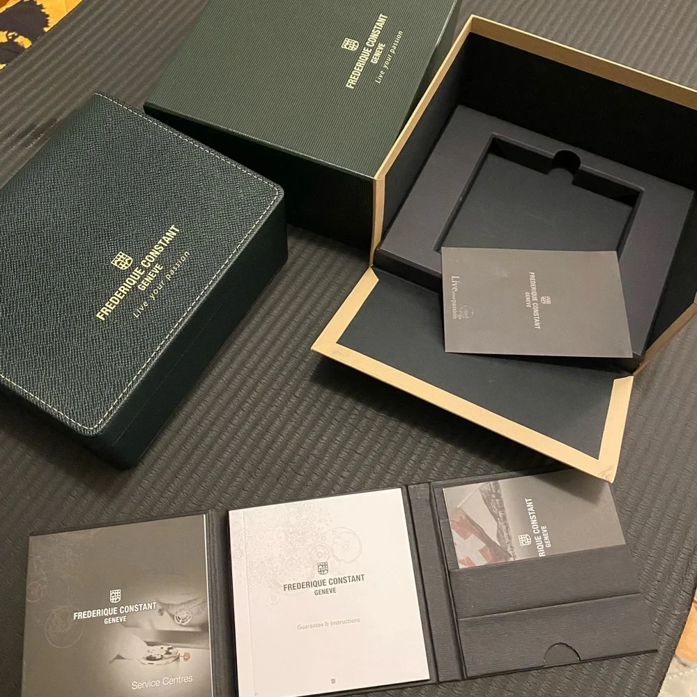 Authentic frederique constant watche boxe and papers - Picture 4 of 6